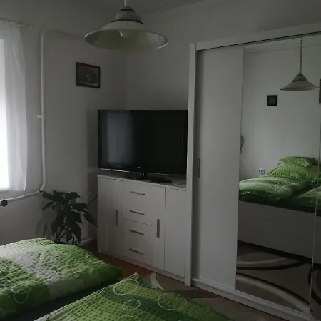Tislerics Apartman Heviz Exterior photo