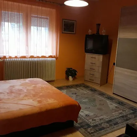 Tislerics Apartman Heviz Exterior photo