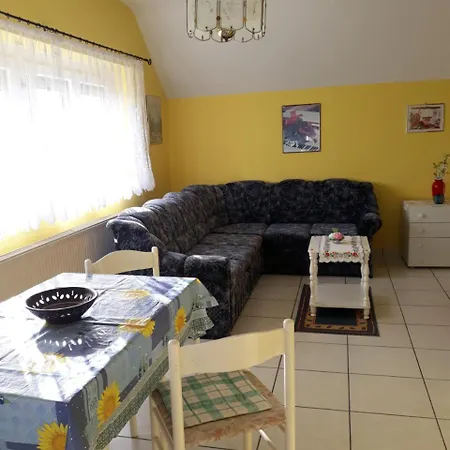 Tislerics Apartman Heviz Exterior photo