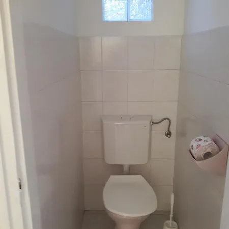 Tislerics Apartman Heviz Exterior photo