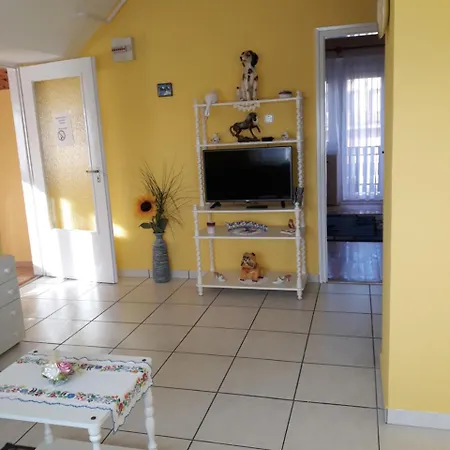 Tislerics Apartman Heviz Exterior photo