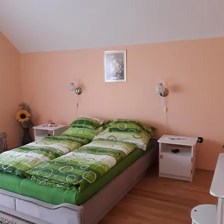 Tislerics Apartman Heviz Exterior photo